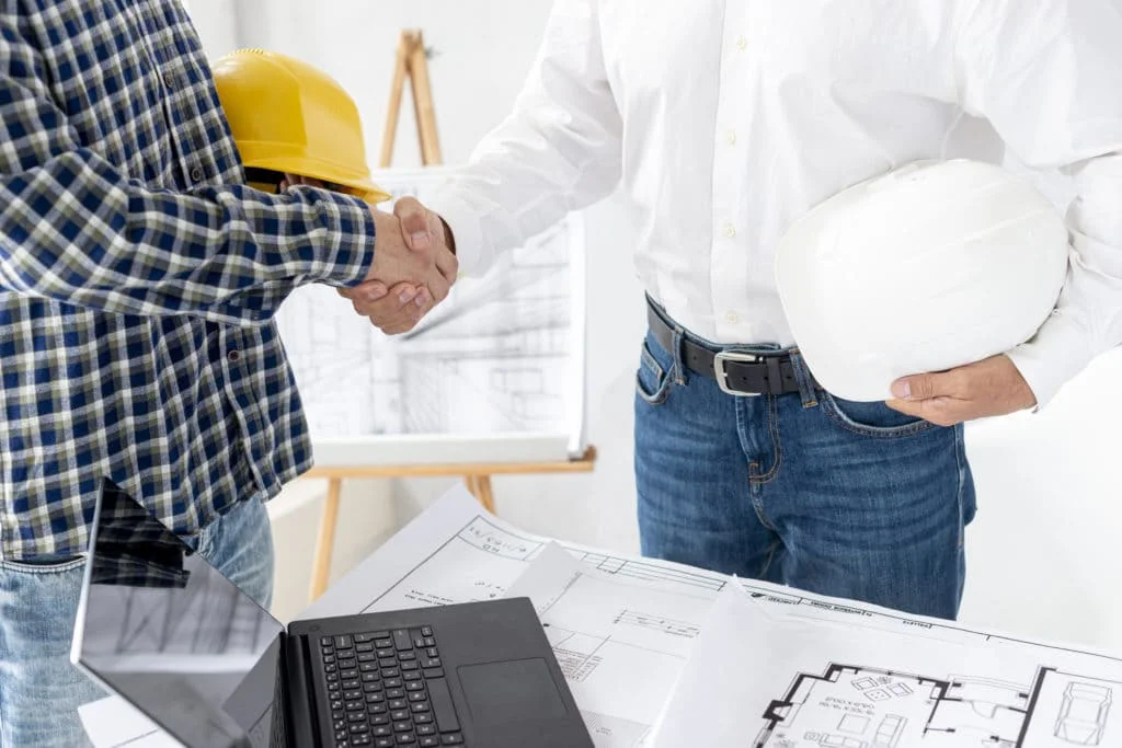 Contrato de empreitada: o que é, tipos, quando usar e modelos