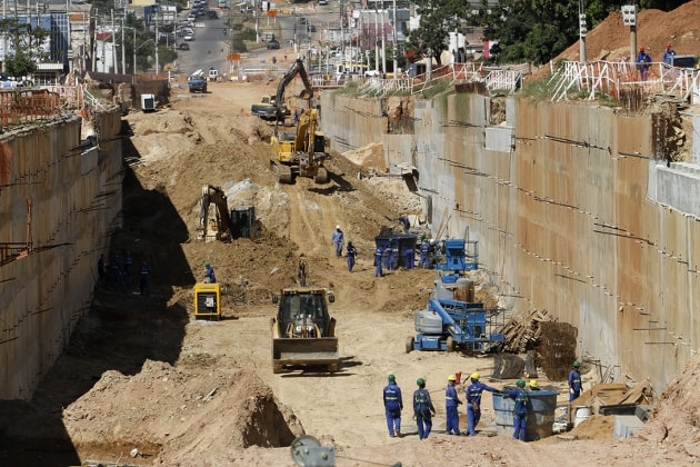 canteiro de obras linear